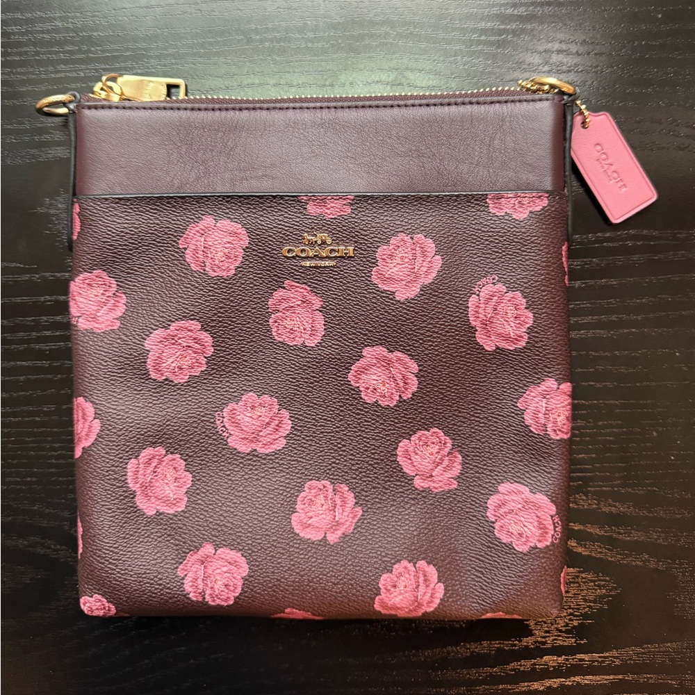 💐 NWOT! 💐 Coach - Mauve and Pink Floral Kitt Messenger Bag